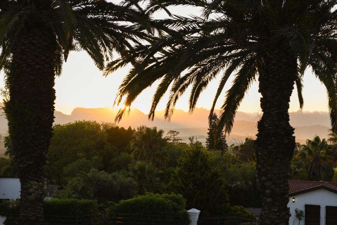 Four Palms Accommodation Durbanville Exteriér fotografie