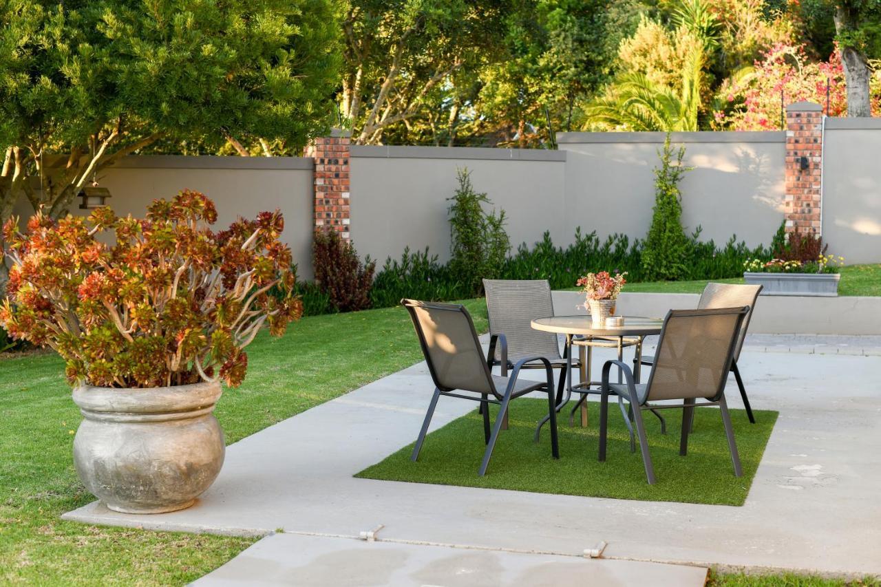 Four Palms Accommodation Durbanville Exteriér fotografie